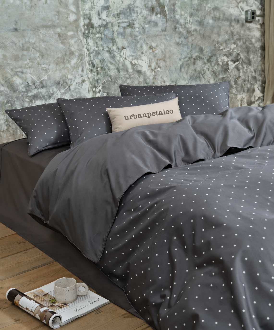 Polka Dot Haven Long-Staple Cotton Sateen Bedding Set Main image