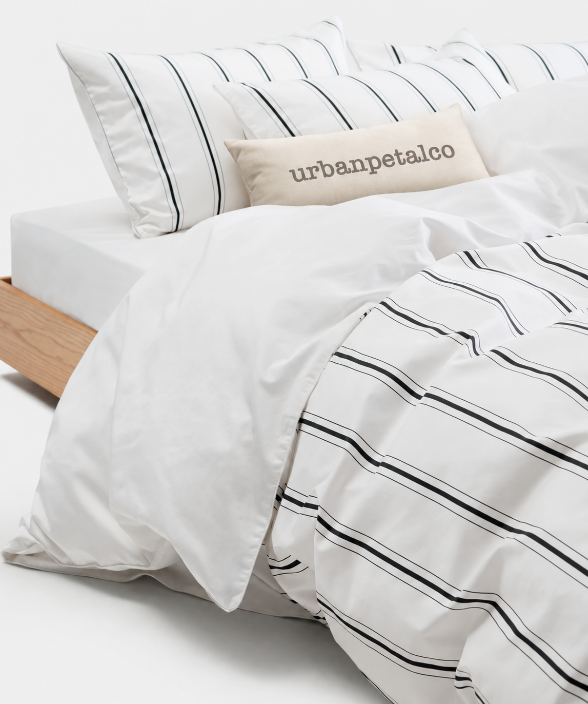 Academy Classic Long-Staple Cotton Sateen Bedding Set Main image