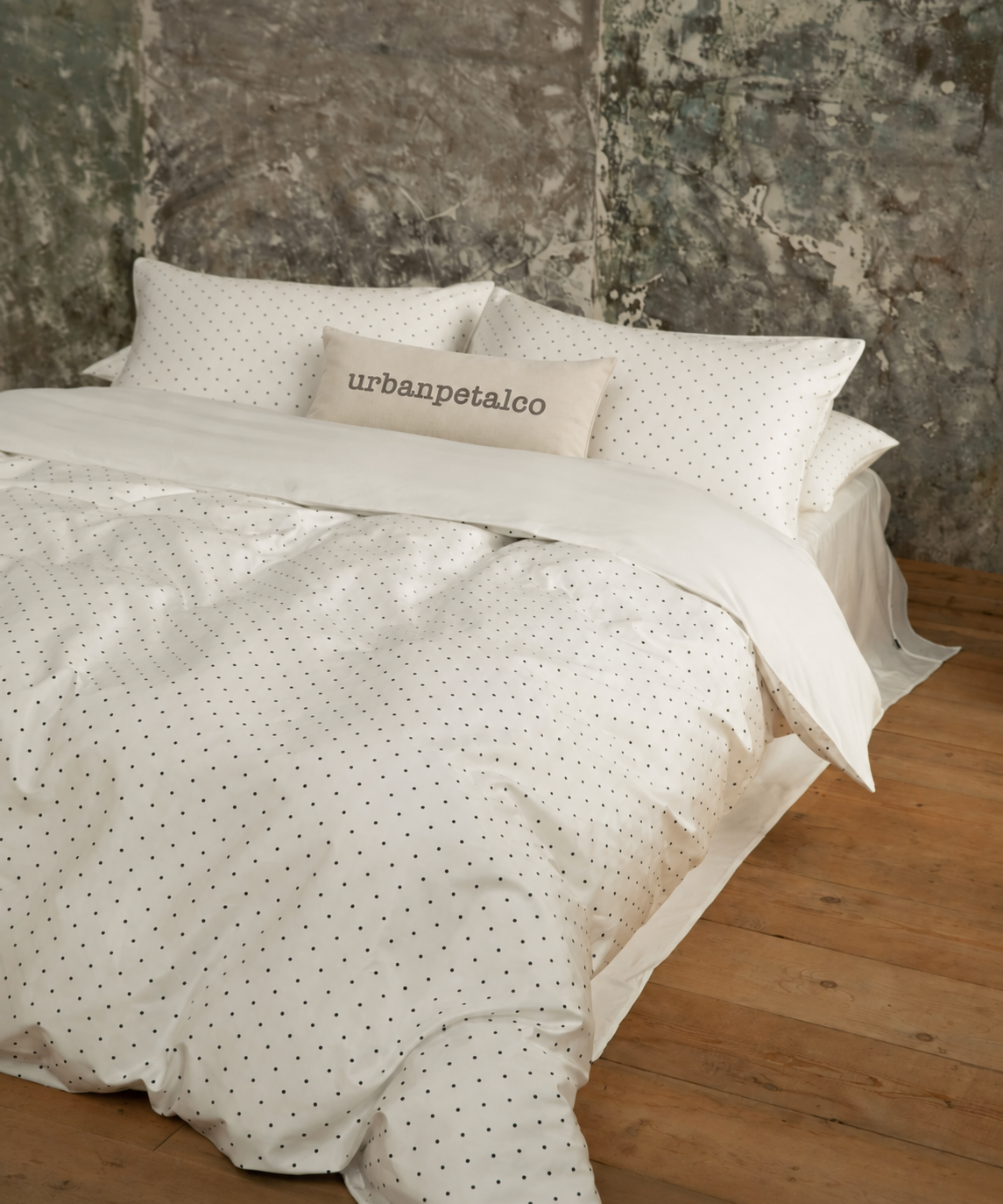 Polka Dot Luxe Double-Yarn Pima Cotton Bedding Set